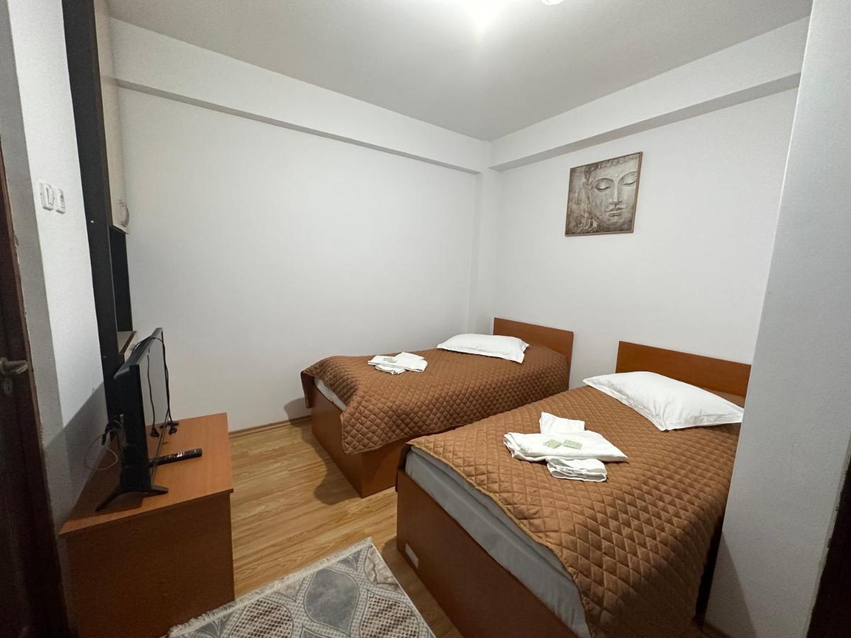 Casa Rustic Cazare 피테슈티 외부 사진