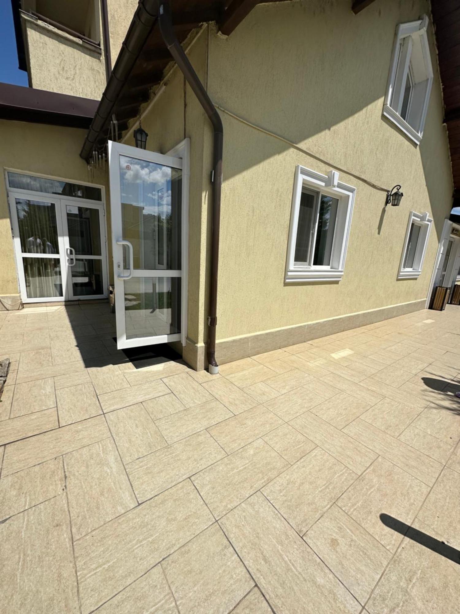 Casa Rustic Cazare 피테슈티 외부 사진